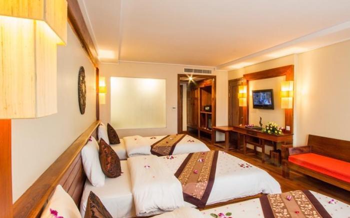 Royal Empire Premium Hotel