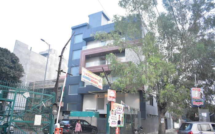 Qotel Signature Coleman Janakpuri