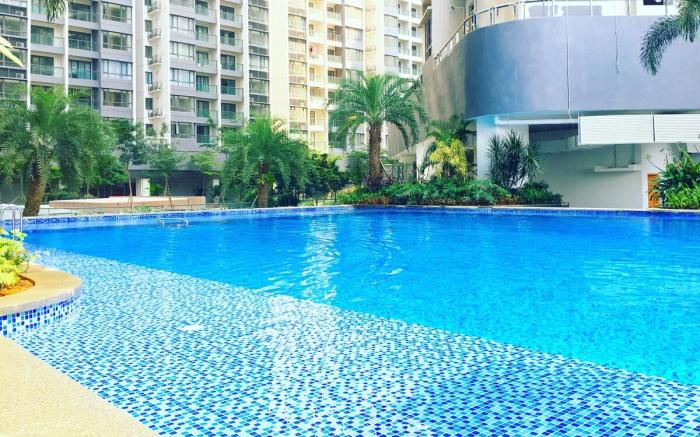 R&F Luxurious Mall Large 3 Bedder-Smart TV/Parking