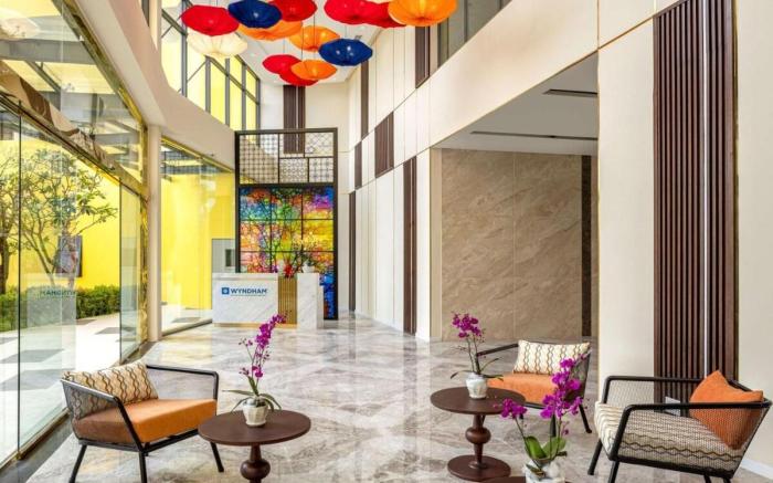 Beachside&Garden View Flat with Pools, Beach