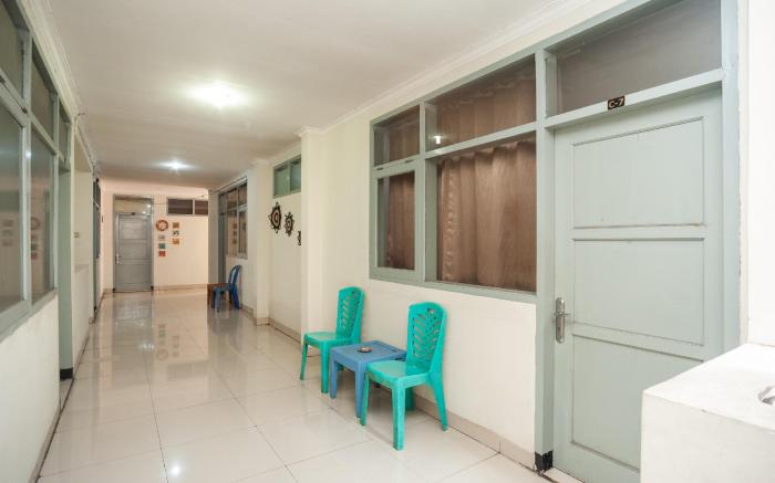 RedDoorz Plus near RS PMI Bogor
