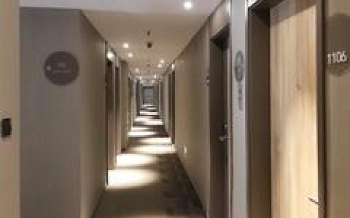 Home Inn Neo Shanghai New International Expo Center Minsheng Road Yanggao Middle Road Metro Station