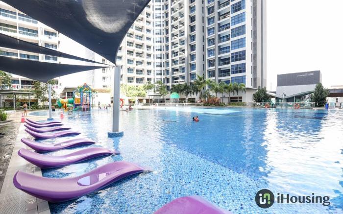 Atlantis Deluxe 2BR Pano Seaview 2801 By I Housing