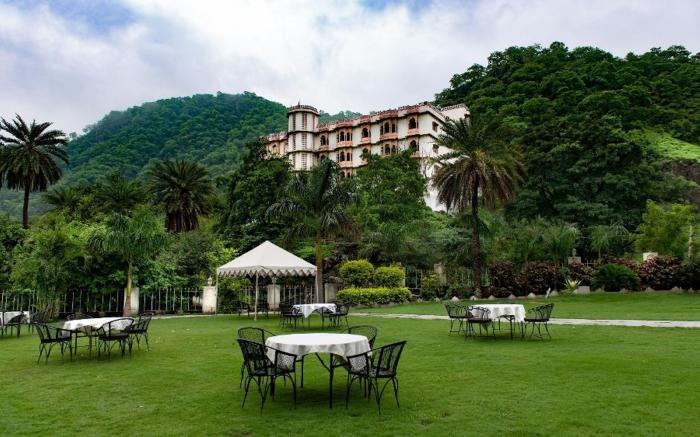 Aaram Baagh Villa Resort