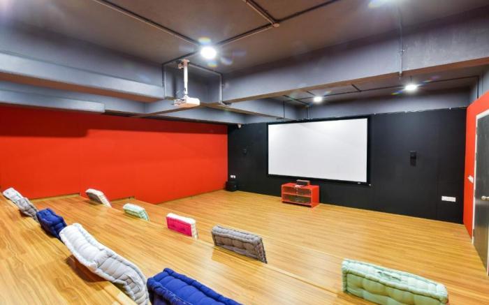 C Suites - Signature Tower