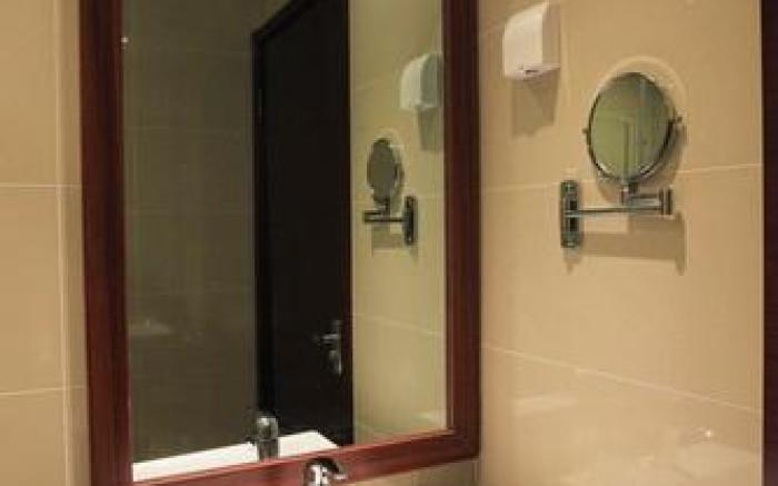 Home Inn Hangzhou Linping Intime City Metro Station