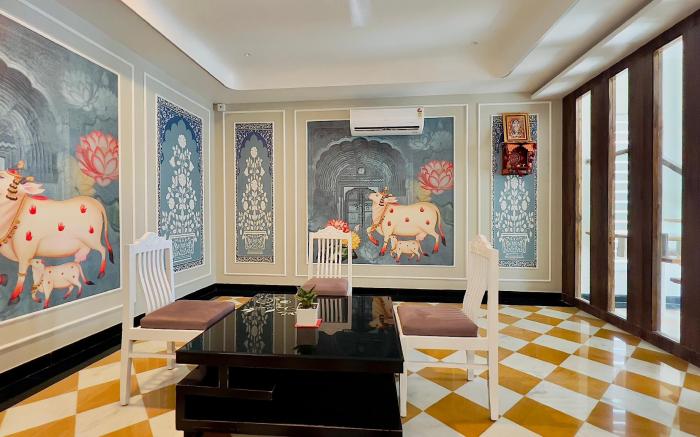 Hotel Pushp Sara Lake View