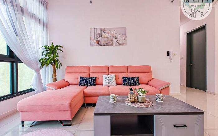 Paradigm Residence -Pinky Suites by JBcity Home