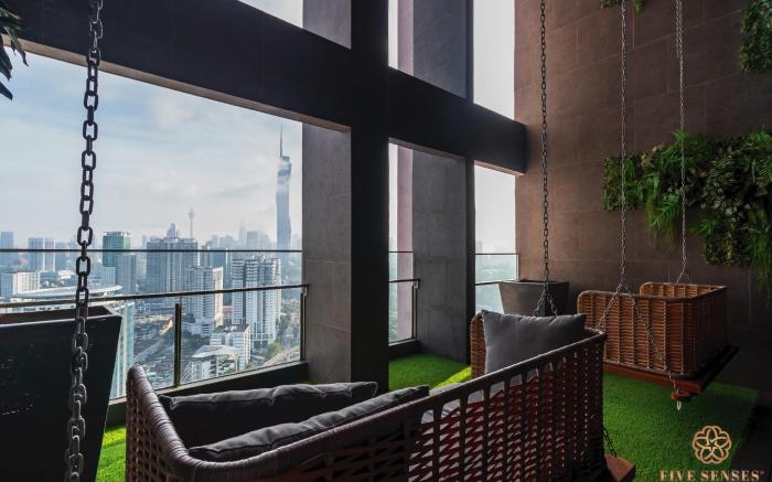 Riveria Premium Kuala Lumpur, Roam