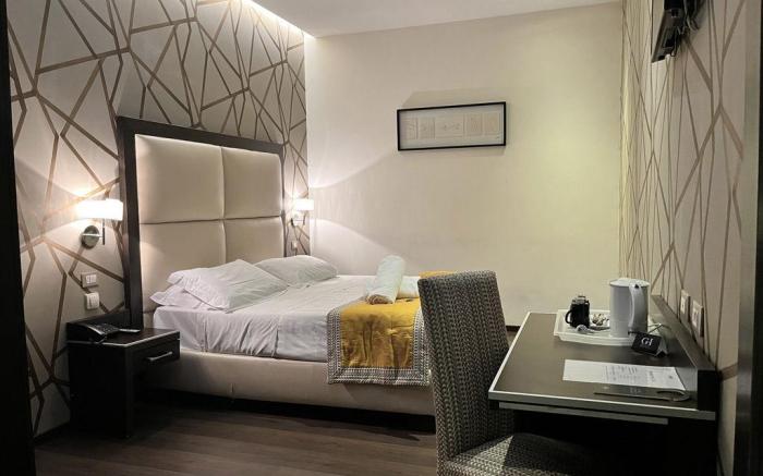 Hotel Catone District