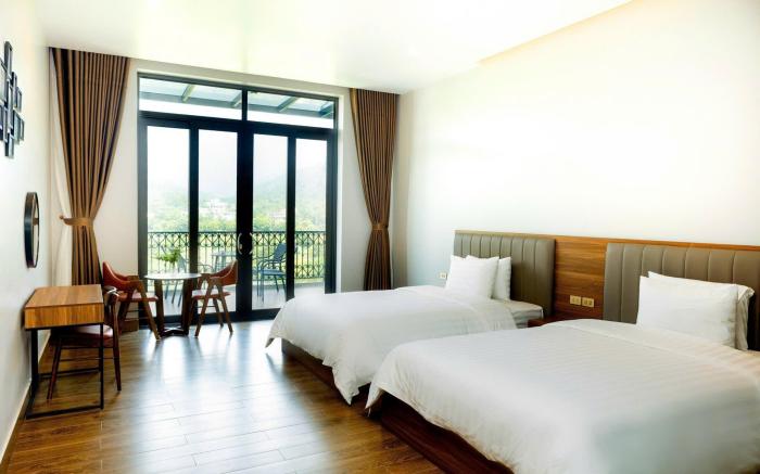 LUCIA VILLA 9 PHÒNG NGỦ TAM ĐẢO GOLF