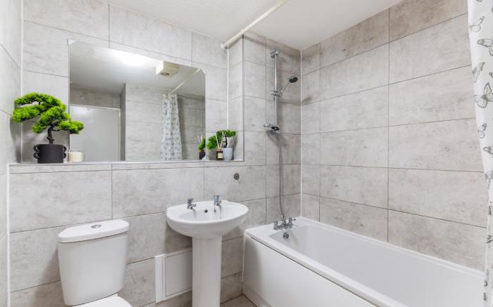 Cozy Guest House near London O2 Arena