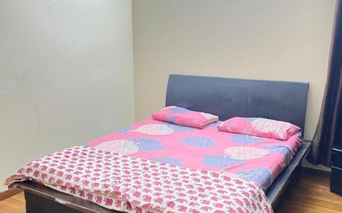 Prime Location 1BHK with Car Pkn