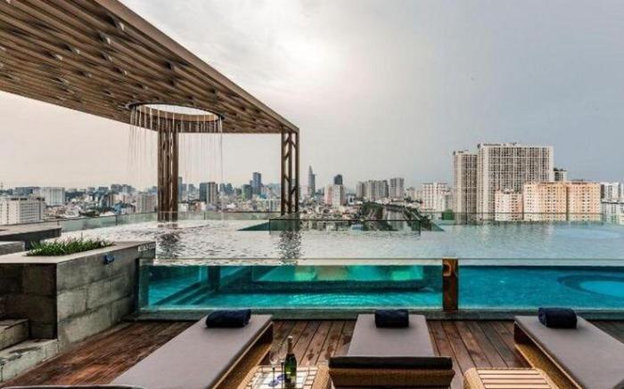 luxury apartment 2br 3bed,rooftop pool, gym,center
