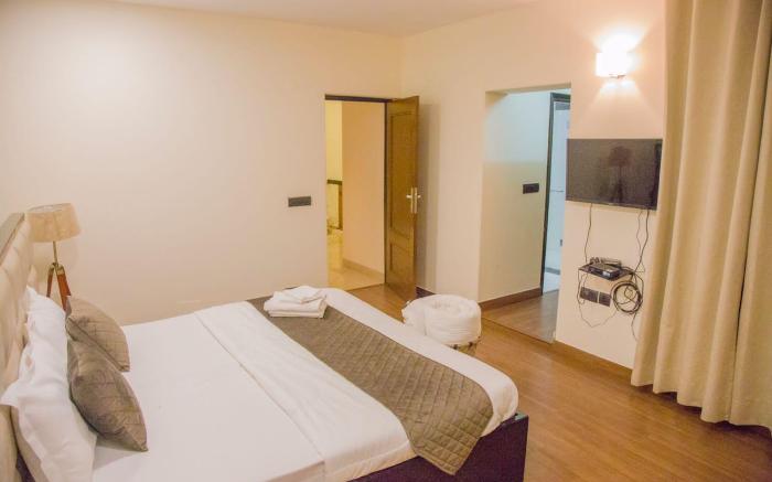 Classic Pine View Villa Kasauli