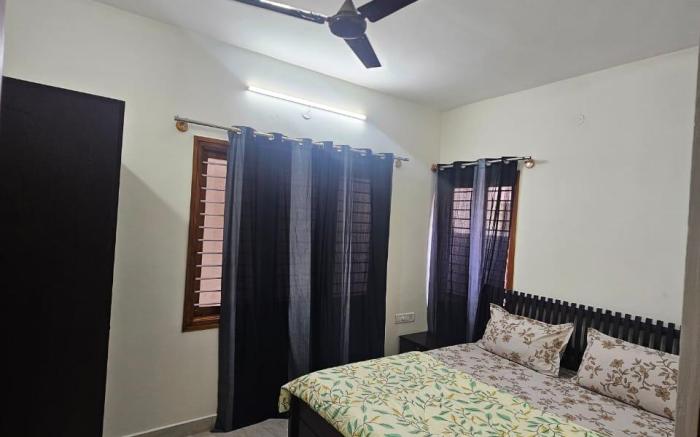 Grand 10 BHK Retreat in Yelahanka"