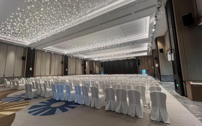 Shanghai HuHua Grand Hotel