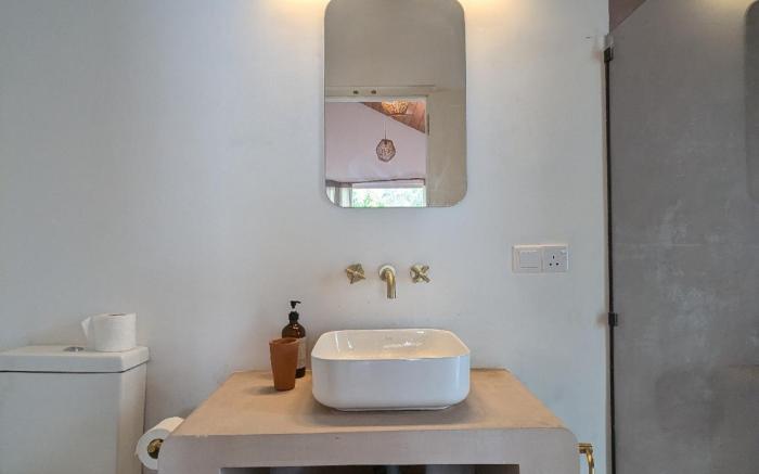 New 3 Bedroom Villa, Private Pool, 250m to Beach