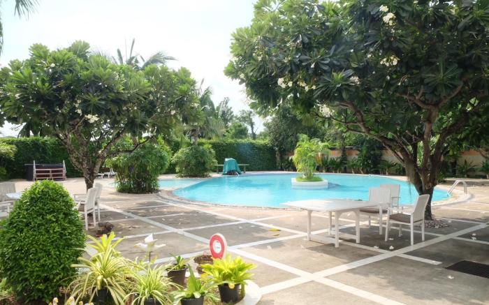 Accommodation near Mae Ramphueng Beach Sea San Sun Condominium