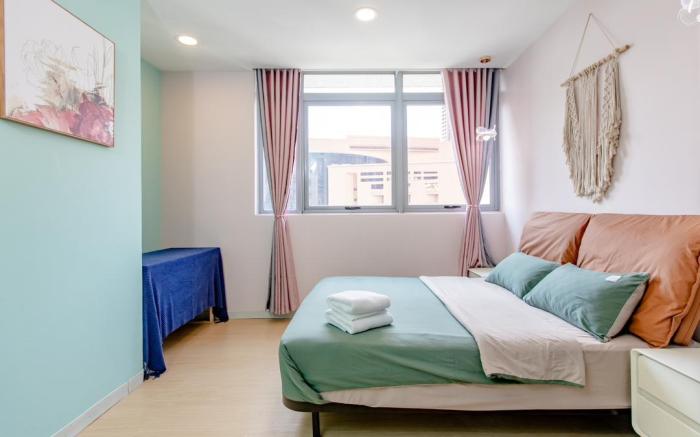 Cozy unit 1024 near Times Square/Pavilion/Alor Str