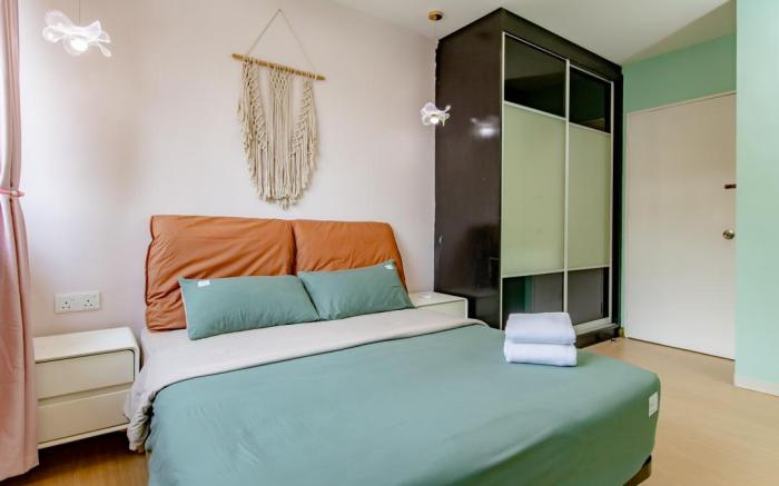 Cozy unit 1024 near Times Square/Pavilion/Alor Str