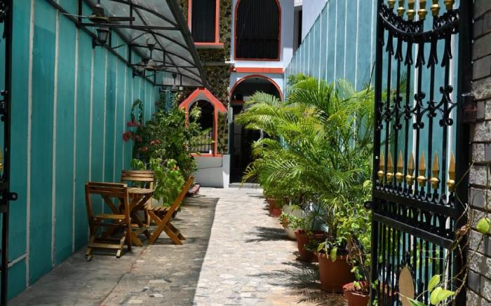 Prakash Residence- White Town