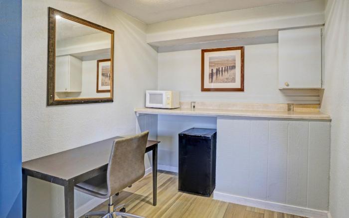 Super 7 Inn By OYO San Antonio N.W. Medical Center