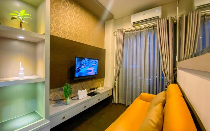 Homey 2BR at GP Plaza Apartment By Travelio
