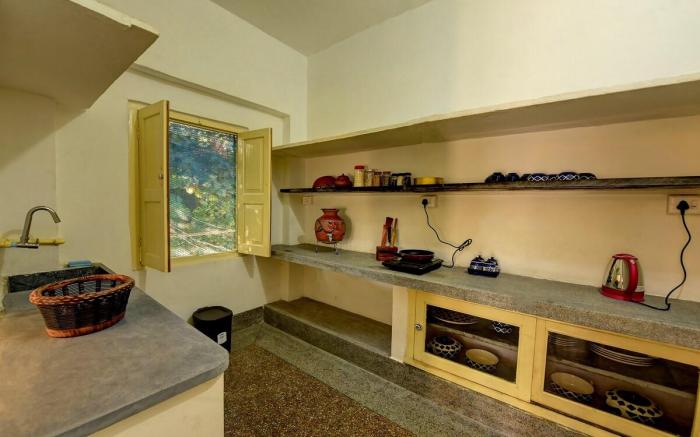 Villa 10 Para - 2BHK Cozy Balcony Suite  (4 Pax)