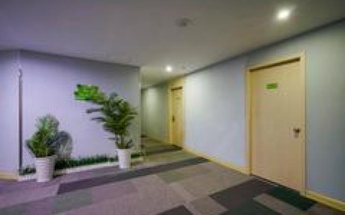 Home Inn Neo Zhuhai Gongbei Port Xiwan Night Market
