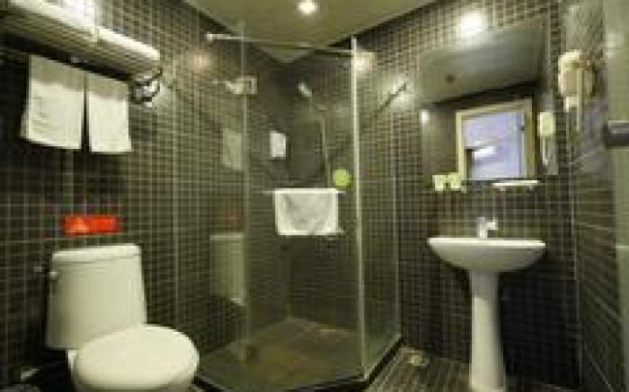 Home Inn Neo Zhuhai Gongbei Port Xiwan Night Market