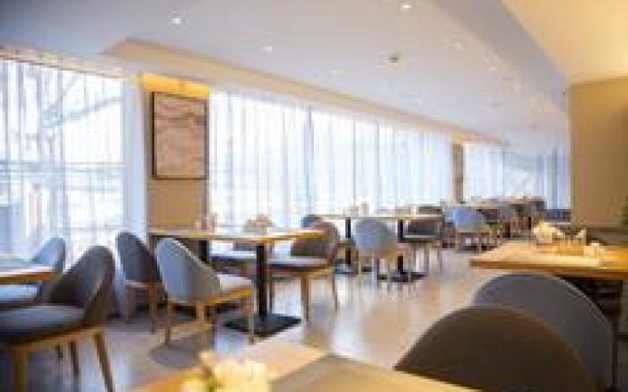 Home Inn Neo Xi'an Zhonglou North Street Metro Station