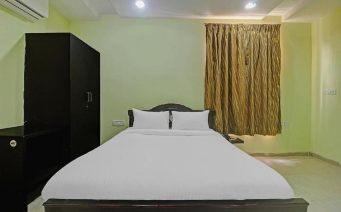 Goroomgo LA GRACE Suit Bhubaneshwar