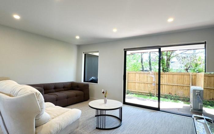 Graceful Stay 3BR beside UC