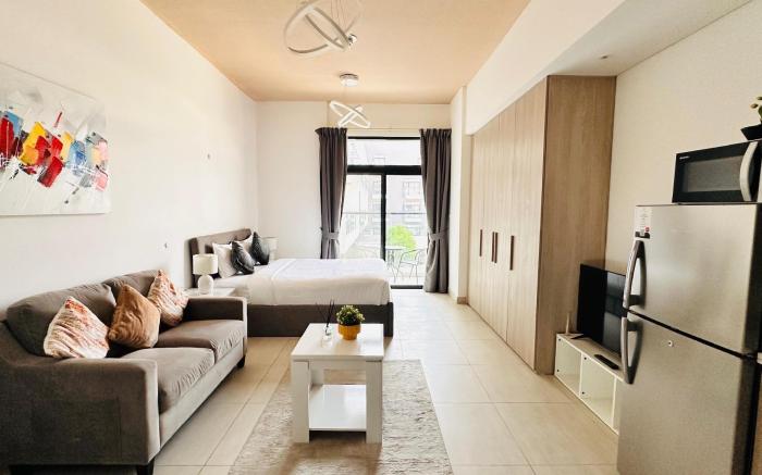 OYO HOME 1364 Fully Furnished Studio Apartments Jv