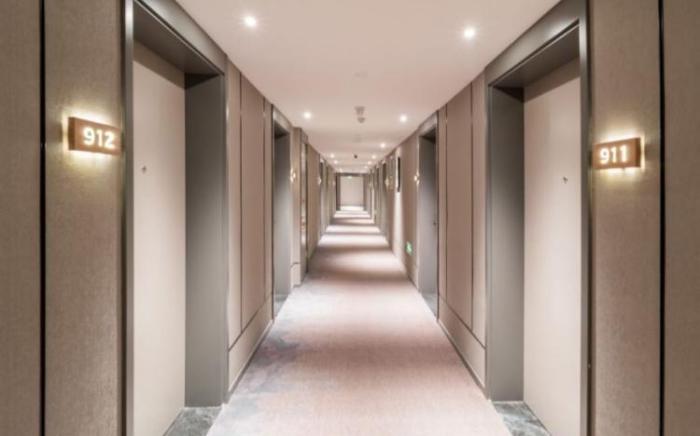 Home Inn Style Golden Chongqing Shapingba Railway Station Three Gorges Square