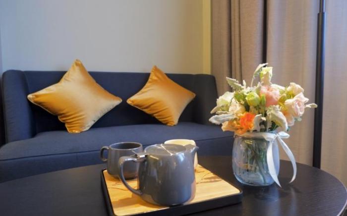 Home Inn Style Golden Guangzhou Tianhe Longdong Botanical Garden Metro Station