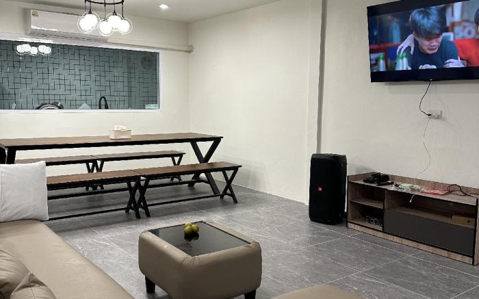 Charin Poolvilla @home2