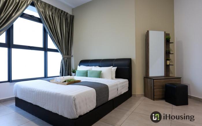 Atlantis Deluxe Seaview 3BR 3603 By I Housing