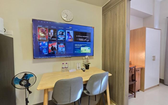 Condotel 1BR w/ Balcony FAME Residences #FM63