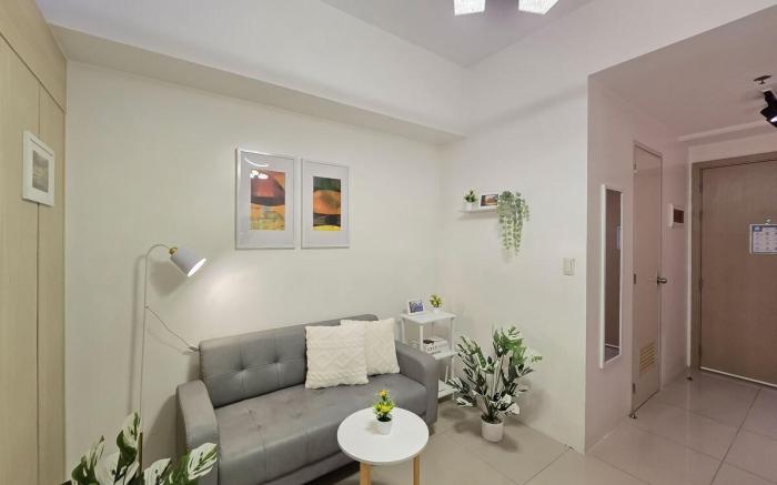 Condotel 1BR w/ Balcony SM Light Residences #LT11