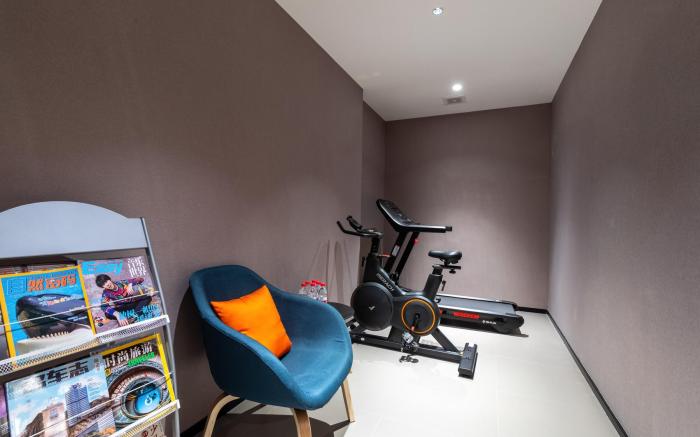 Home Inn Selected Shenzhen Futian Exhibition Center Gangxia Metro Station