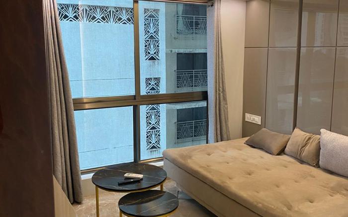 DownTown 1bhk Luxury Apartment in Mahalaxmi, 602