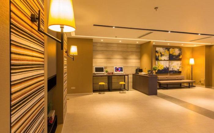 Home Inn Plus Beijing Songjiazhuang Metro Station