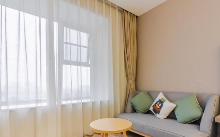 Home Inn Style Chengdu Wenjiang University Town Fengxi River Metro Station