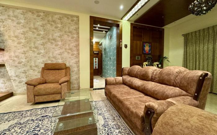 Ultra Luxurious 4 Floor Villa