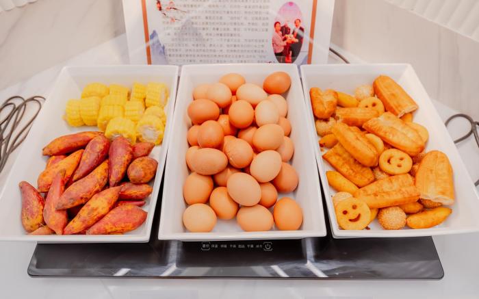 Home Inn Plus Nanjing Olympic Sports Center Golden Eagle World Xinglong Street Metro Station