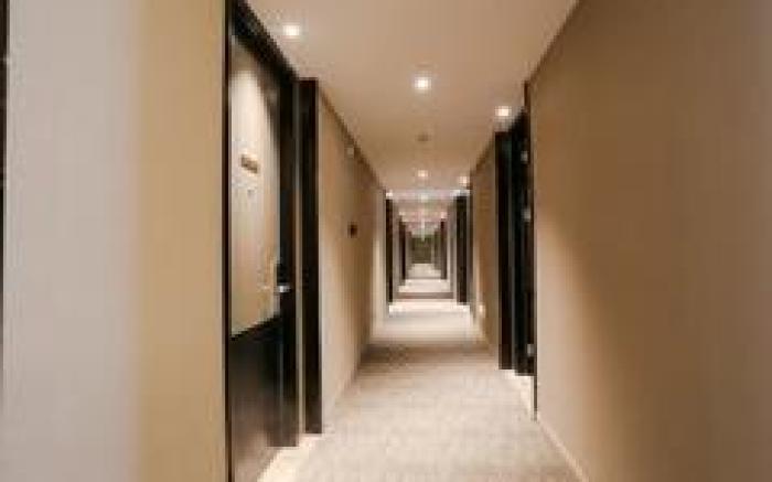 Home Inn Plus Xi'an BZhonglou Andingmen Metro Station