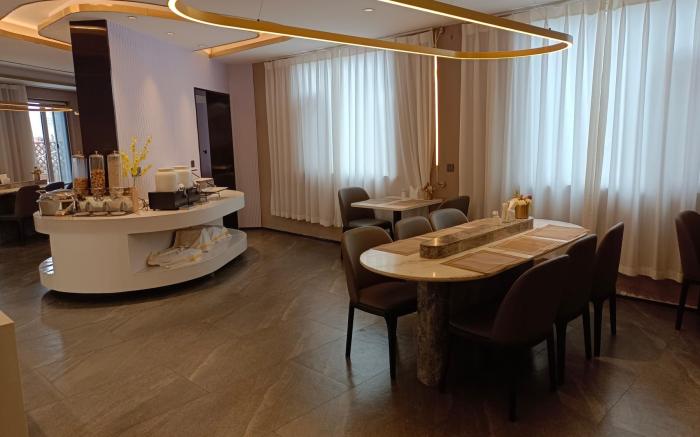 Home Inn Plus Qingdao Weihai Road Taidong Pedestrian Street