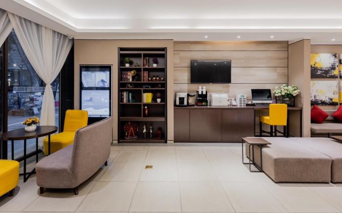 Home Inn Plus Nanjing Xinjiekou Metro Station Deji Plaza